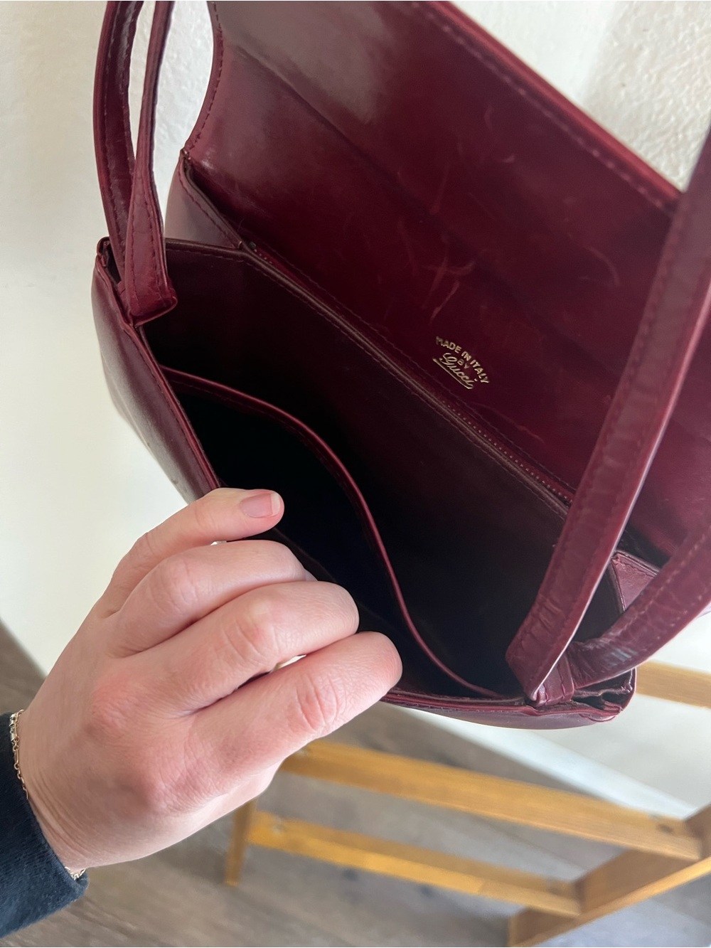 Gucci Crossbody Bag in Burgundy Leather with Gold Hardware - Picture 5 of 6